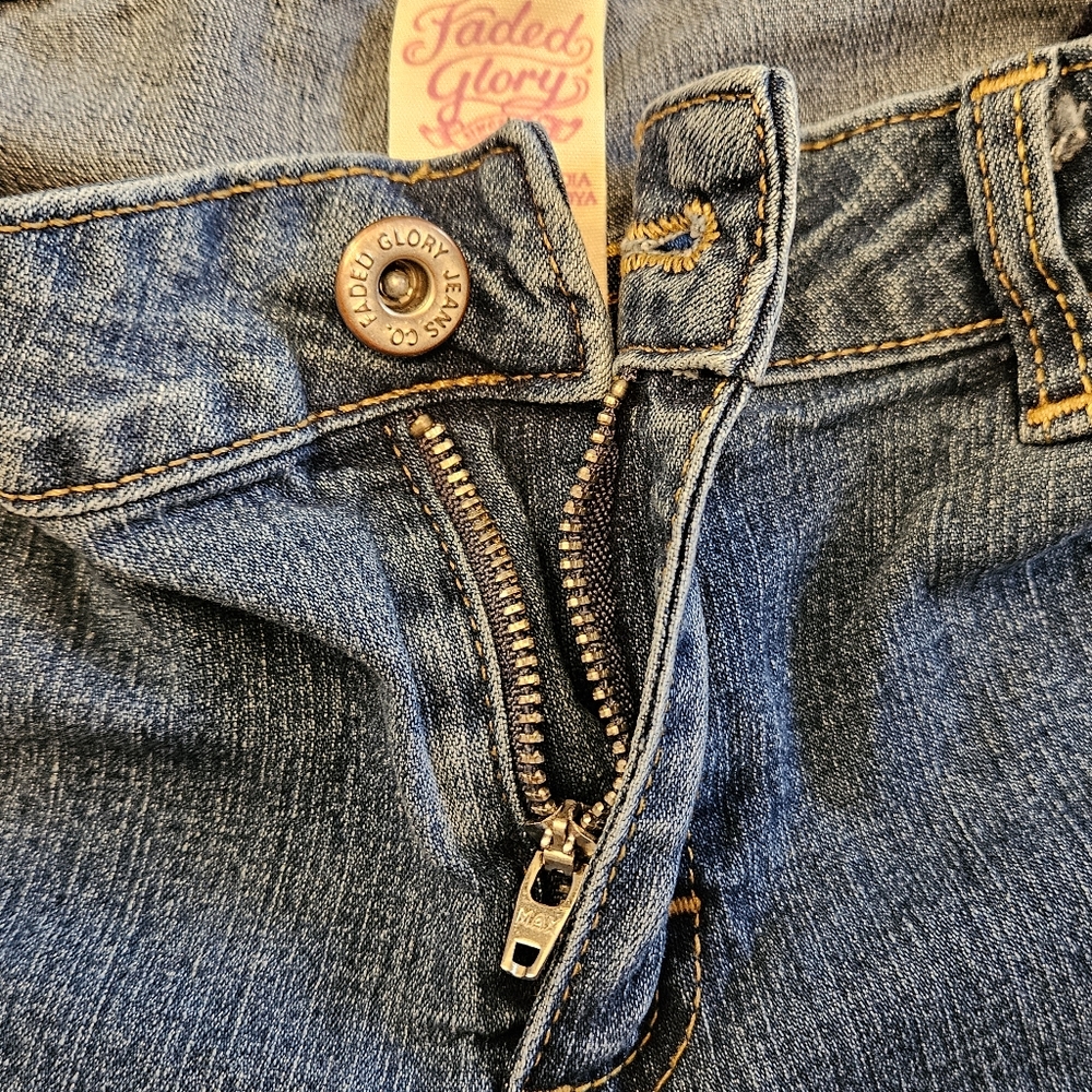 Girl's Size 10 Faded Glory Blue Jeans Medium Blue Color - Picture 8 of 11